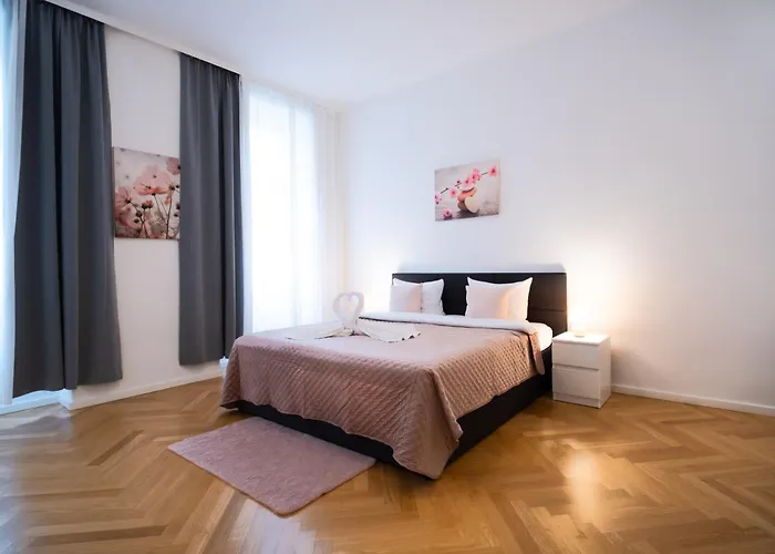 Home Sweet Home - Vienna Central